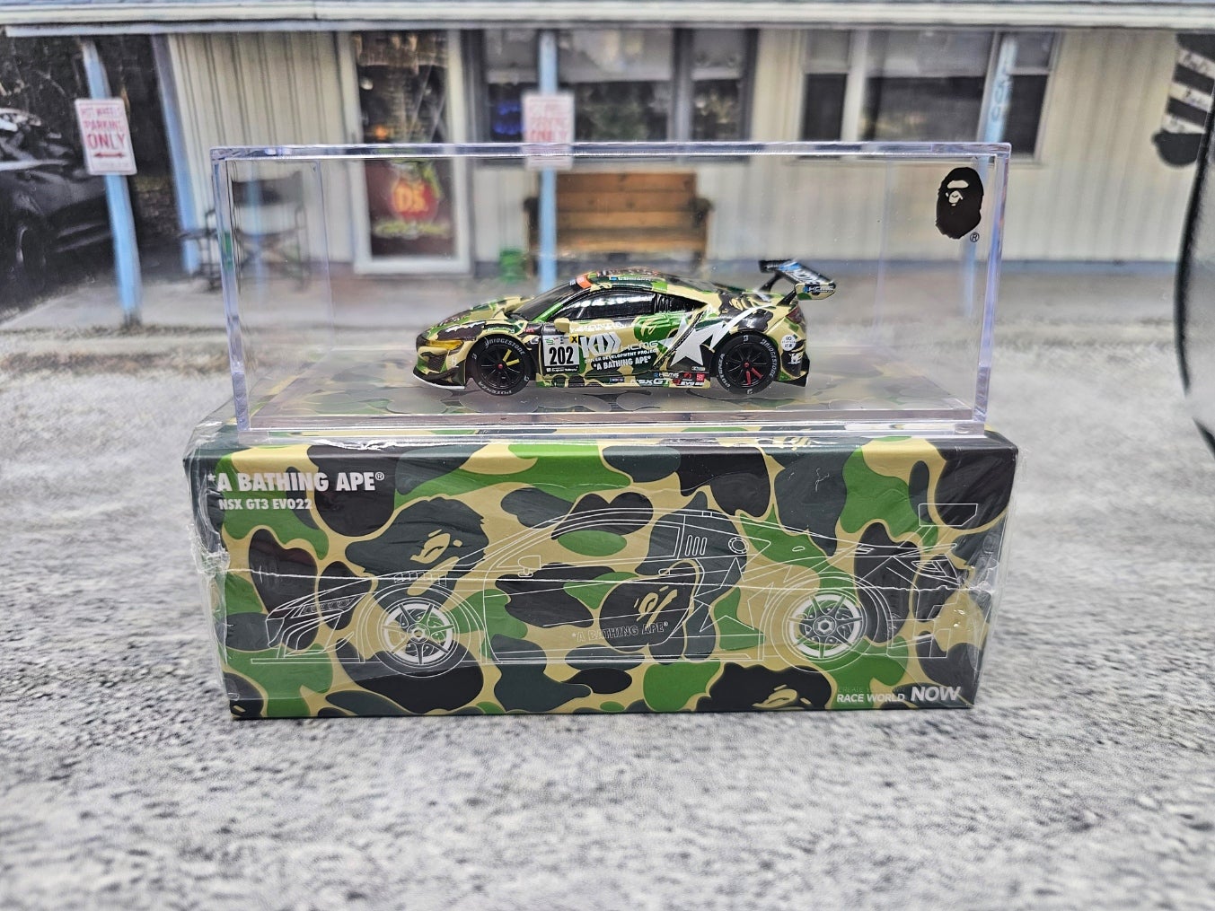 Pop Race 1:64 Honda NSX GT3 EVO22 KCMG BATHING APE | DIECASTMAN